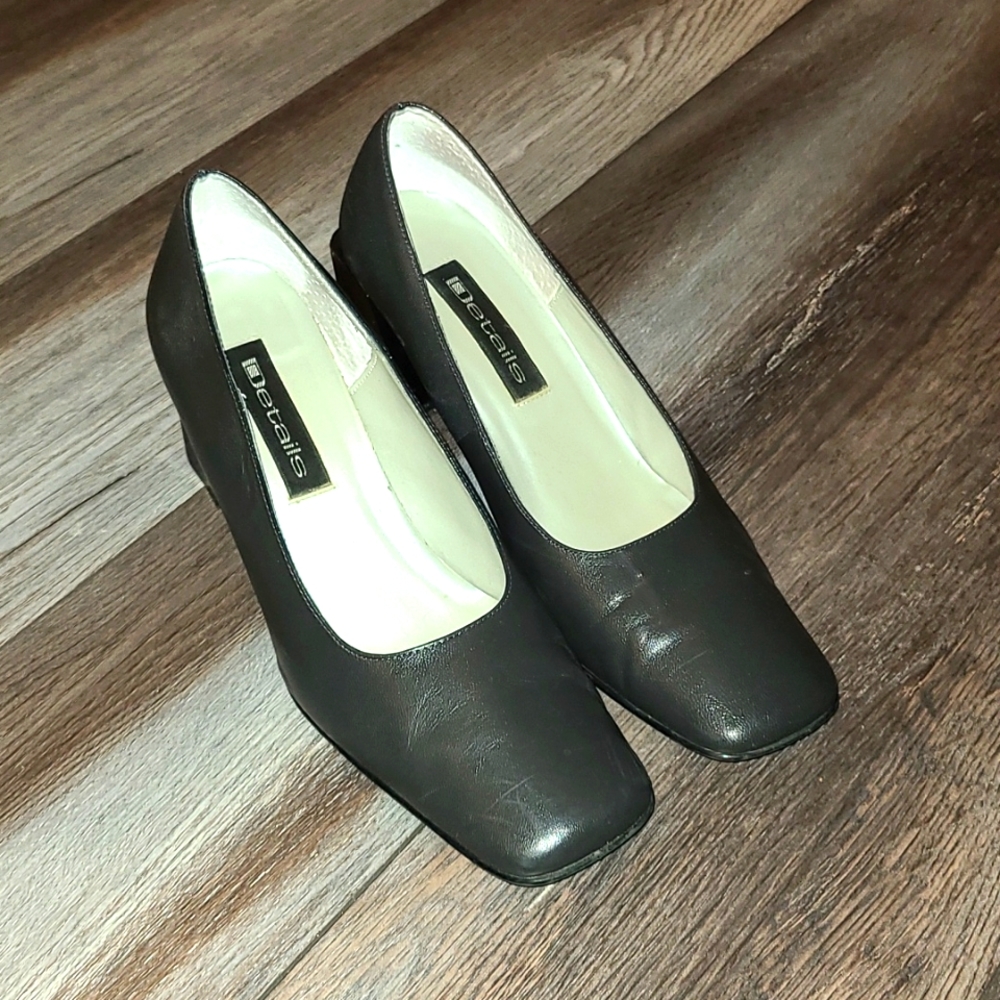 Grey Leather Pumps